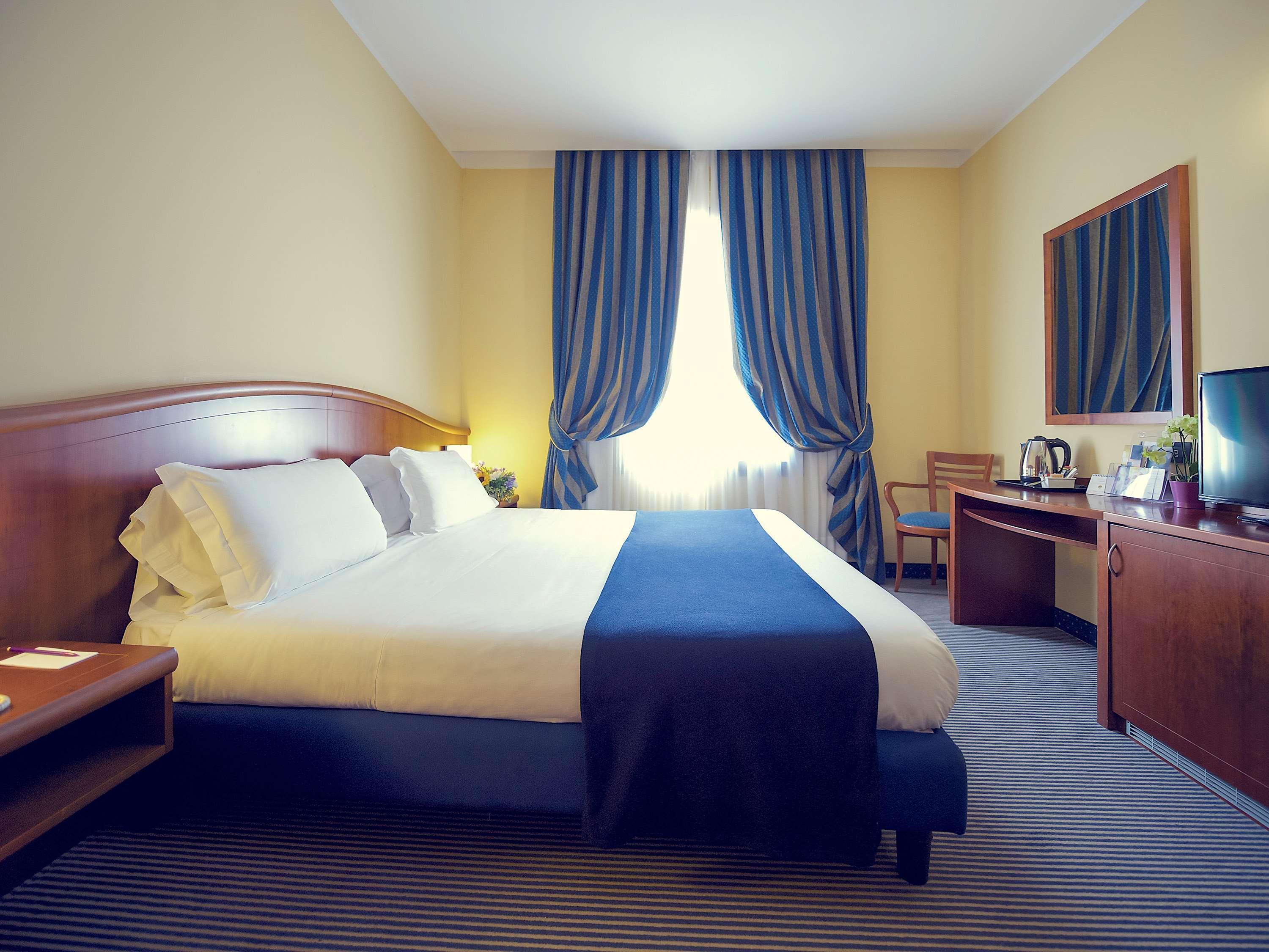 Mercure Genova San Biagio Esterno foto