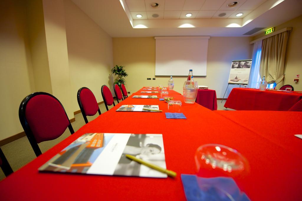 Mercure Genova San Biagio Esterno foto