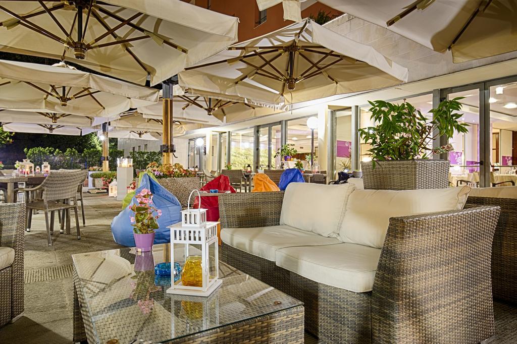 Mercure Genova San Biagio Esterno foto